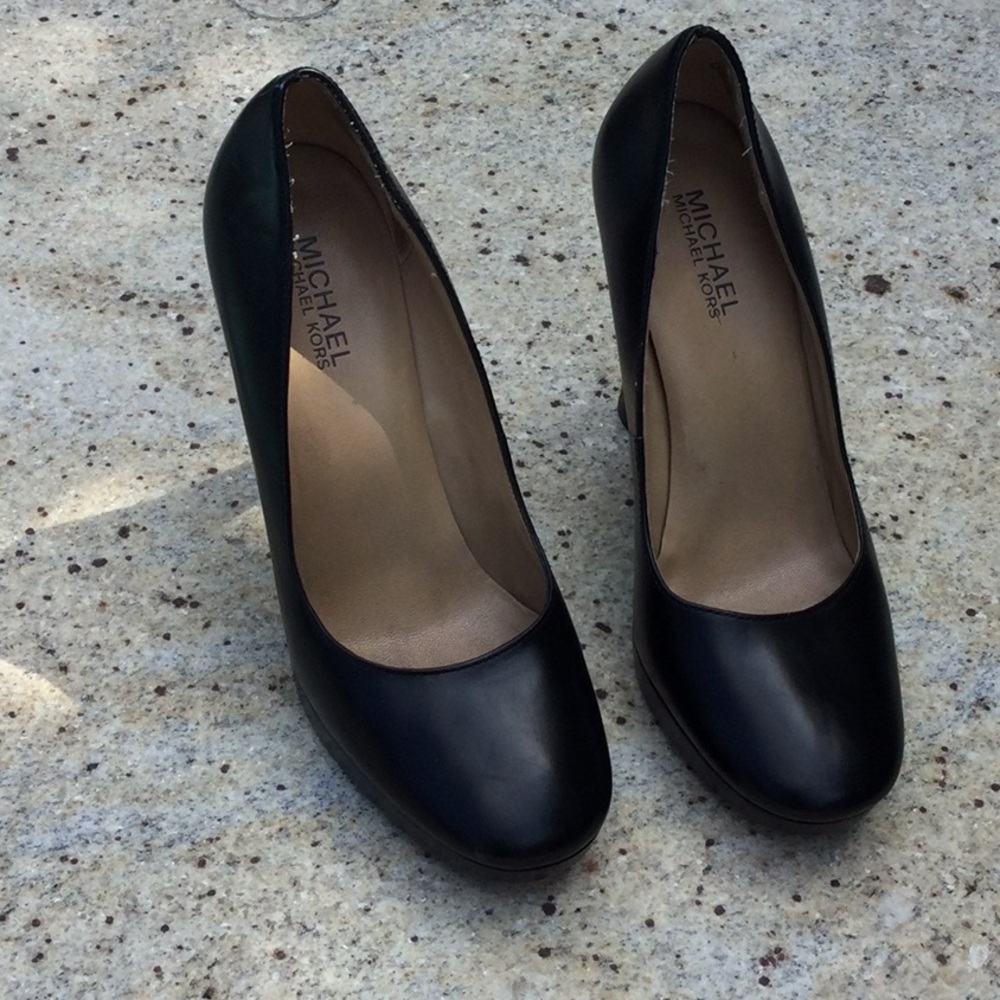 Michael Kors black leather heels vero cuoio 6.5